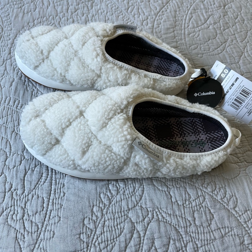NWT Columbia Cozy Cabin Omni Heat Women’s Slippers size 8